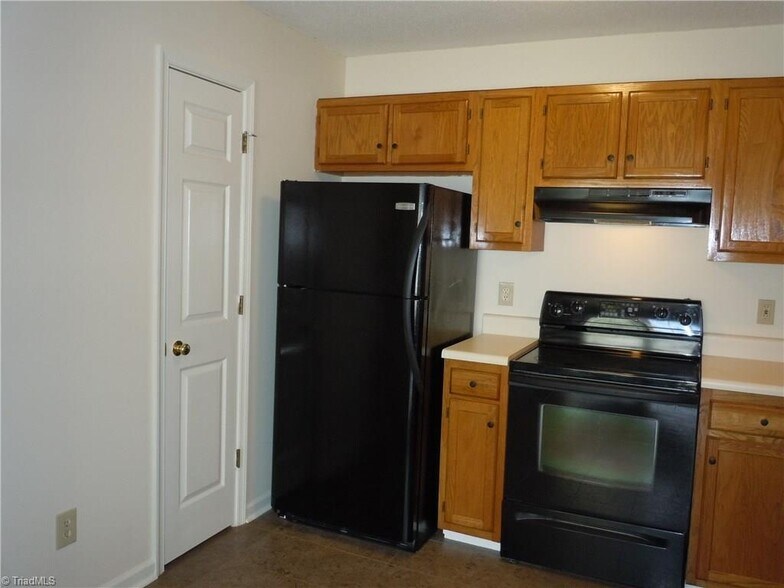 Building Photo - 4007 Sourgum Ct