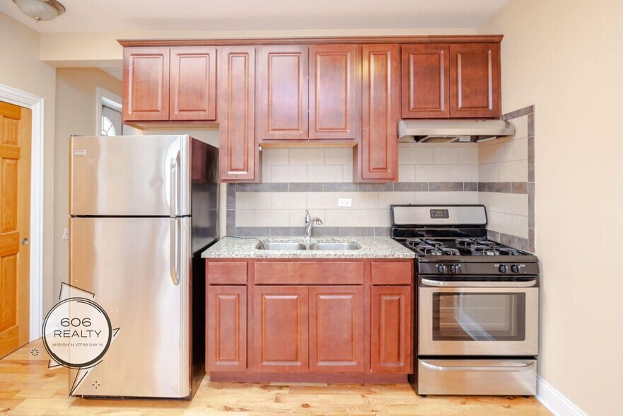 Building Photo - 3205 N Central Ave