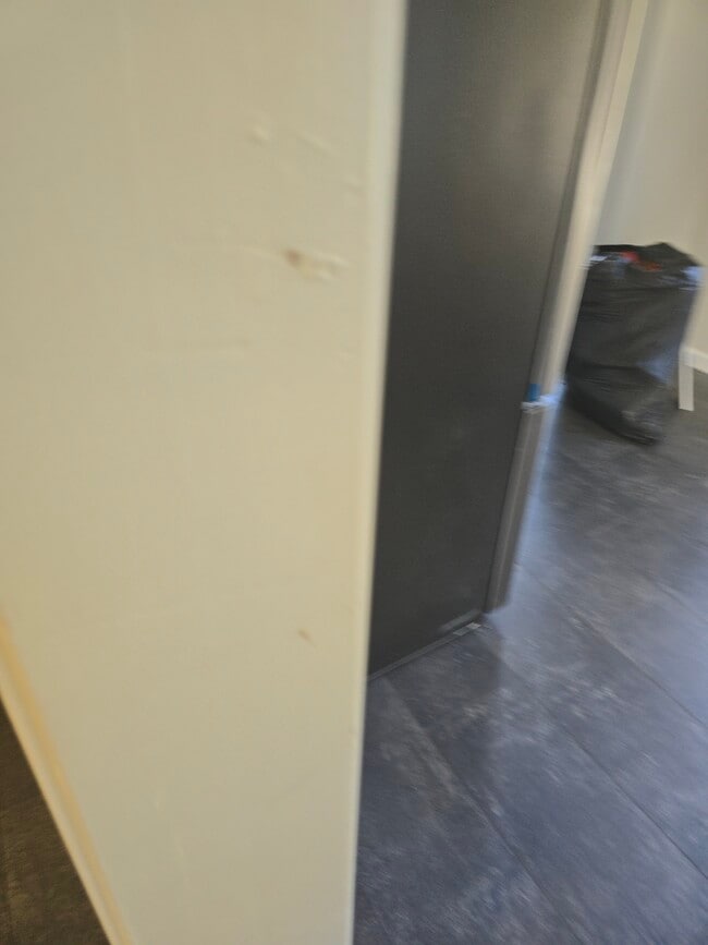 Building Photo - 2105 Donald Ave