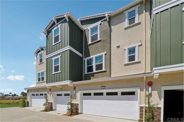 Building Photo - 2206 Saltbush Dr