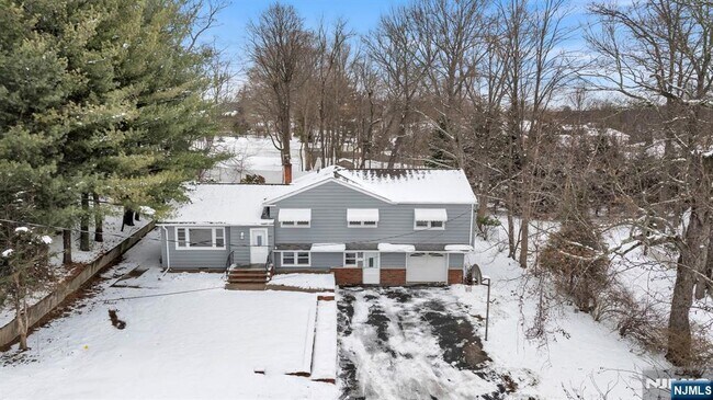 Building Photo - 231 Hudson Ave