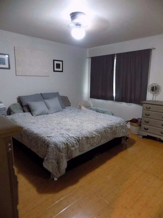 Building Photo - 2/2 Condo in Orangevale