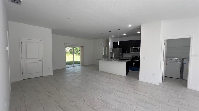 Building Photo - 8610 N Upland Dr
