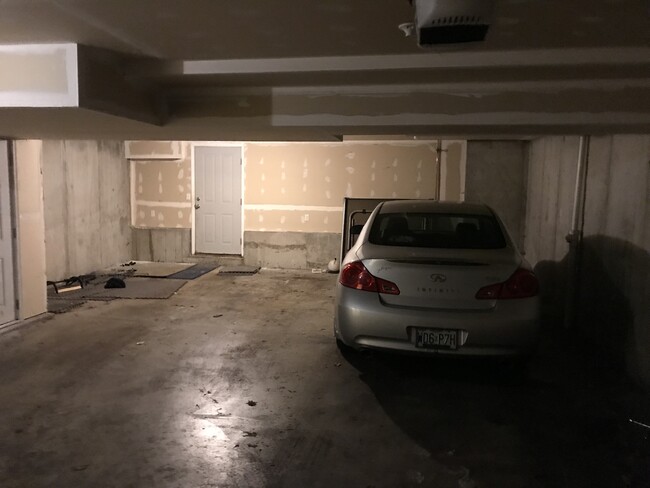 2 car garage - 2101 Dogtown Walk