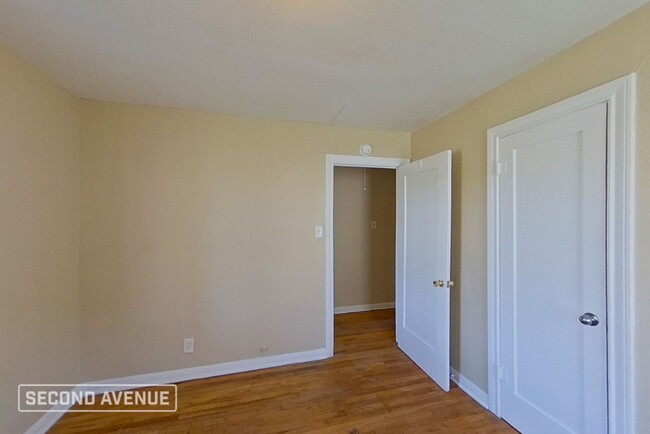 Building Photo - LIMITED TIME: $725 off second month’s rent...