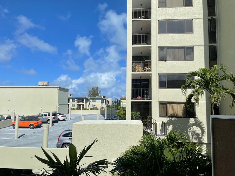 Building Photo - 350 Aoloa St