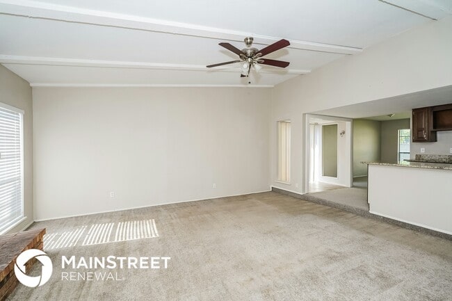 Building Photo - 7516 Four Winds Dr