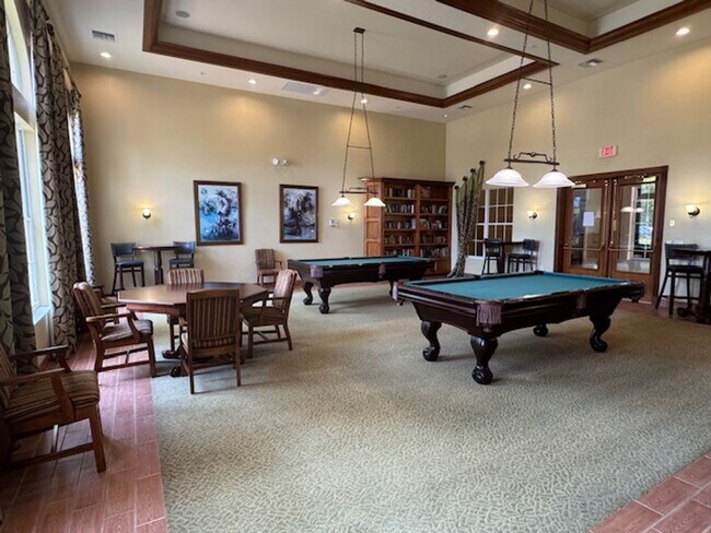Building Photo - 2 bedroom 2 bathroom Condo In Enclave at C...
