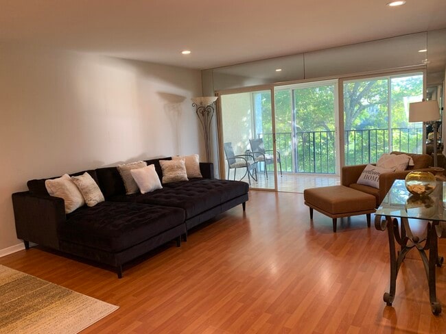 Building Photo - 4120 Tivoli Ct