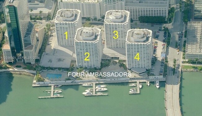 Building Photo - 801 Brickell Bay Dr