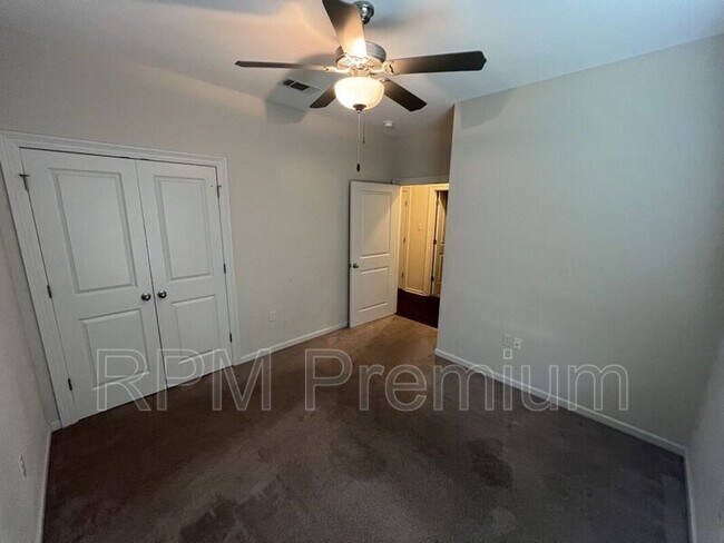 Building Photo - 8614 Forestwood Ave