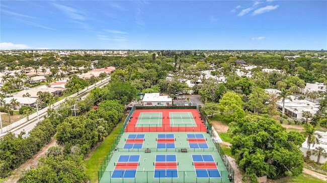 Building Photo - 434 Palm Tree Dr