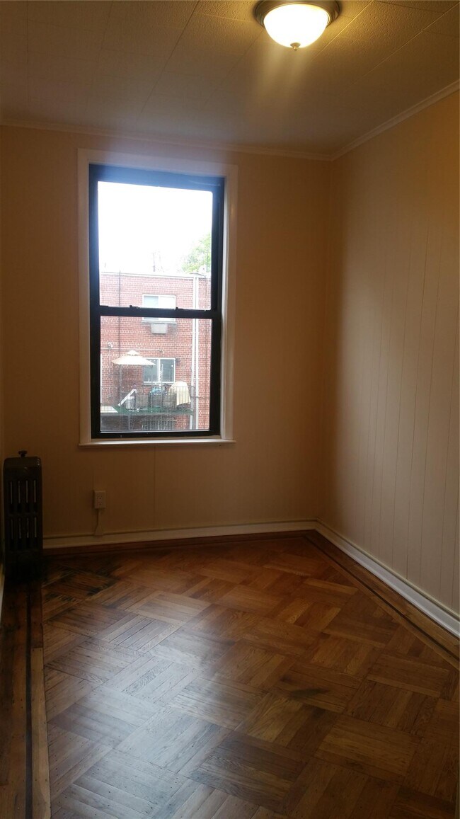 Building Photo - 2115F Grove St