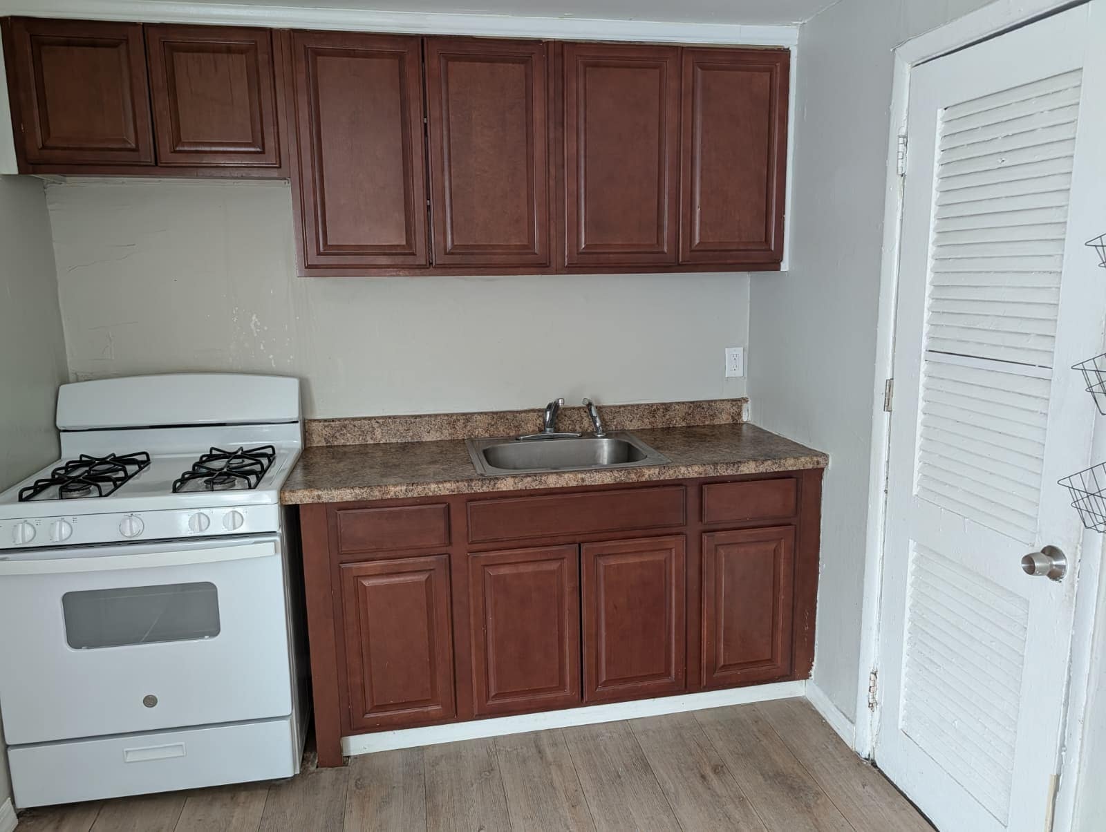 Building Photo - 114 Fairmont Ave