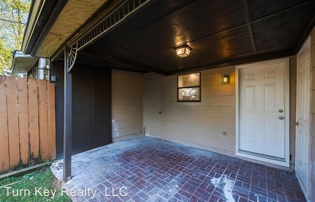 Building Photo - 2 br, 1.5 bath House - 2475 Hampstead Drive