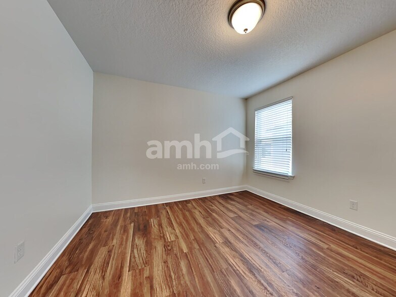 Building Photo - 653 Welcome Home Dr