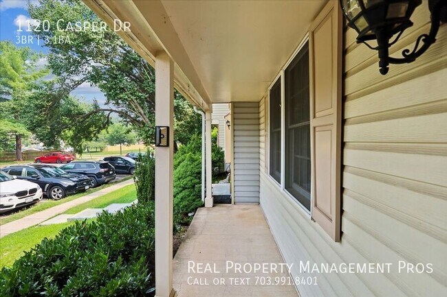 Building Photo - 1120 Casper Dr