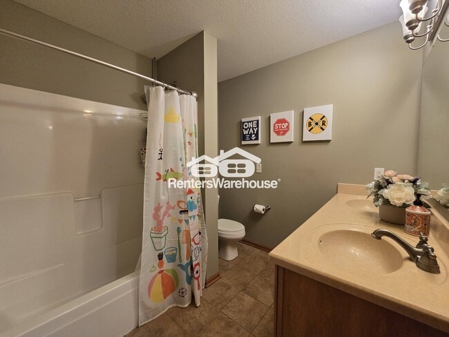 Building Photo - 15420 Plumstone Dr