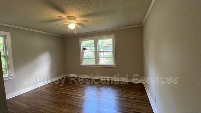 Building Photo - 539 W Weatherspoon St