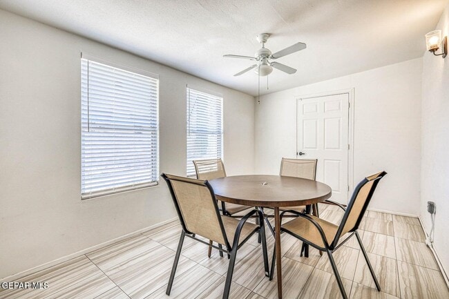 Building Photo - 524 Balboa Rd