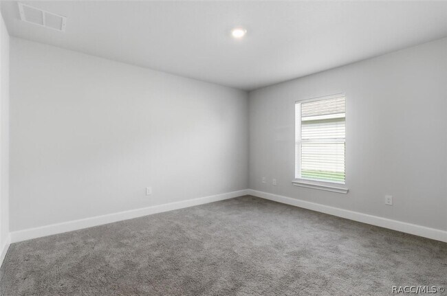 Building Photo - 336 W Rexford Dr