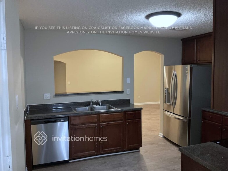 Building Photo - 706 Denise Ct