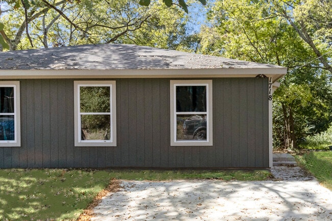 Primary Photo - One Month FREE rent!