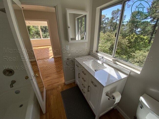 Building Photo - Private and Updated Three Bedroom Carmel H...