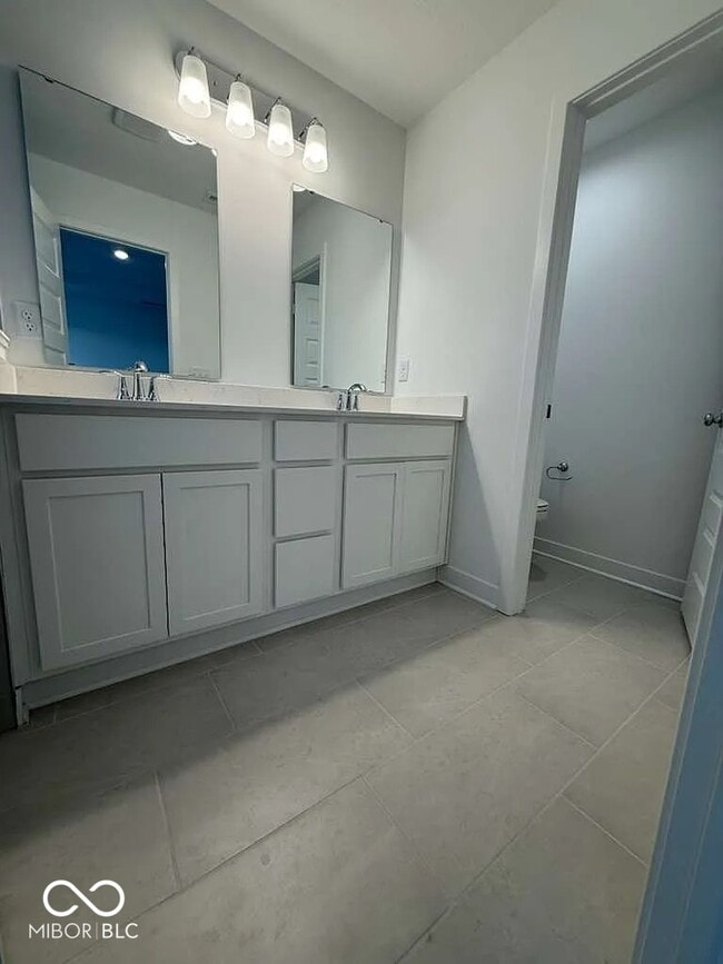 Building Photo - 4923 Gilet Dr