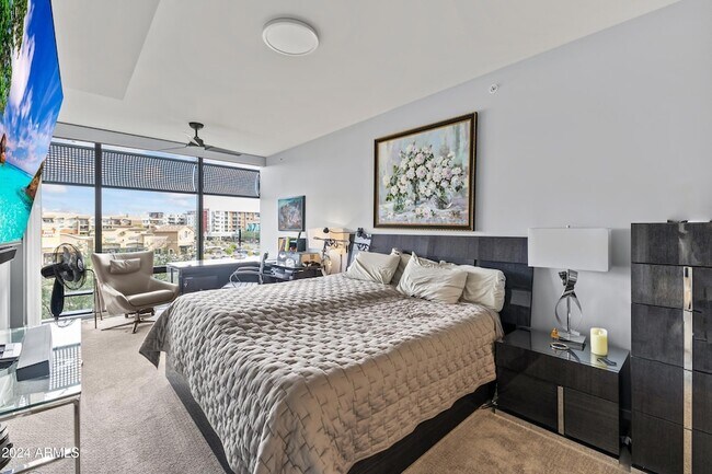 Building Photo - 7180 E Kierland Blvd