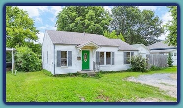 Building Photo - 1109 E Corona St