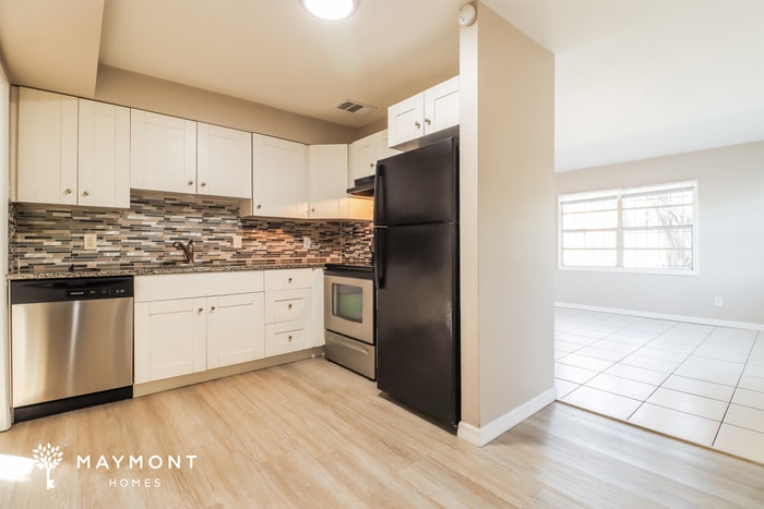 Building Photo - 625 58th St S