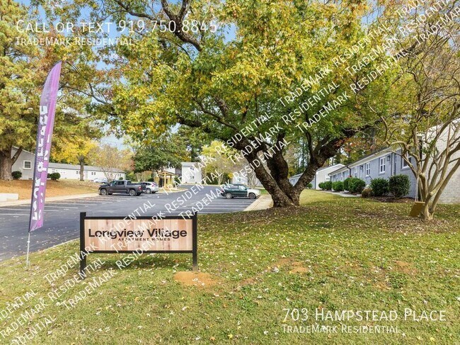 Building Photo - 703 Hampstead Pl