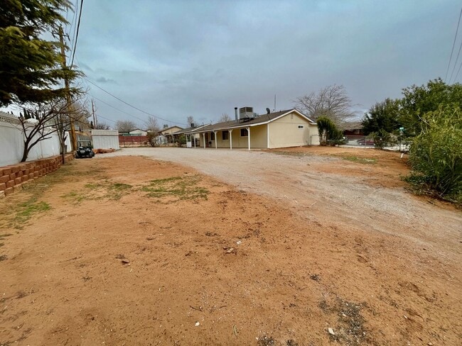 Building Photo - Pet Friendly Home in Washington with Large Fenced Yard