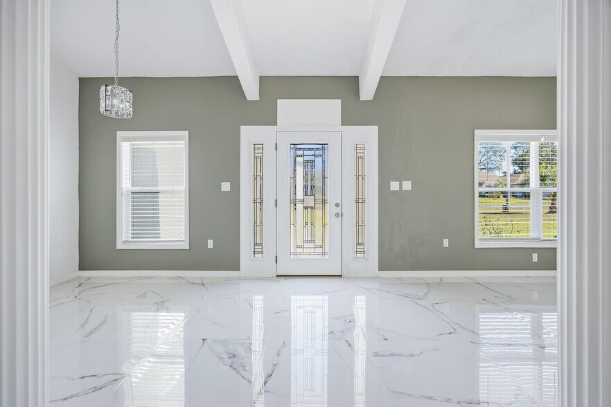 Building Photo - 14550 SW 61st Ct