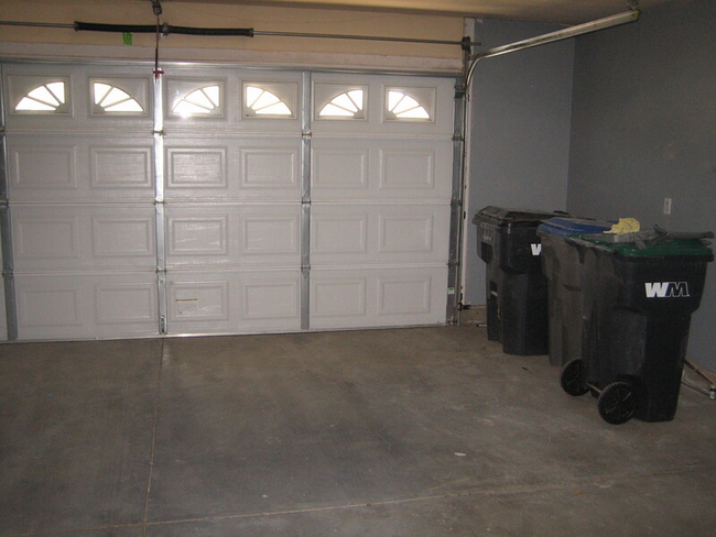 Building Photo - 36764 Dove Springs Dr