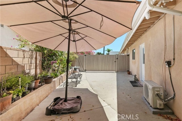 Building Photo - 16577 Knollwood Dr