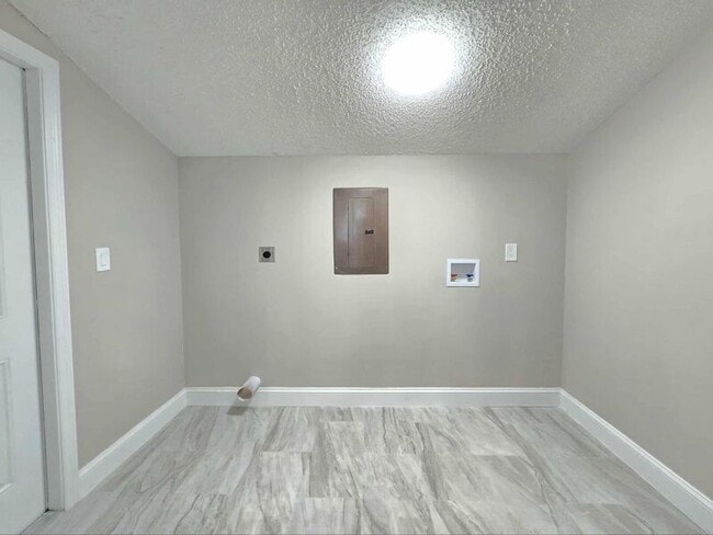 Building Photo - 5545 Gaur Ln