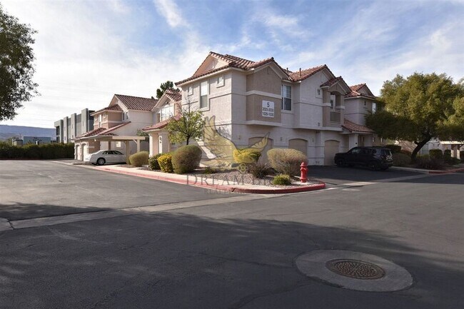 Building Photo - 8555 W Russell Rd