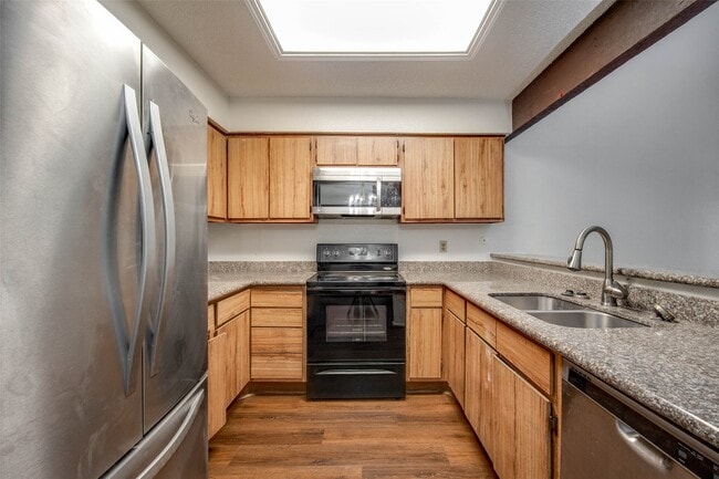 Building Photo - 7131 Brendam Ln