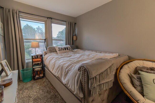 Building Photo - 16103 E Alaska Pl