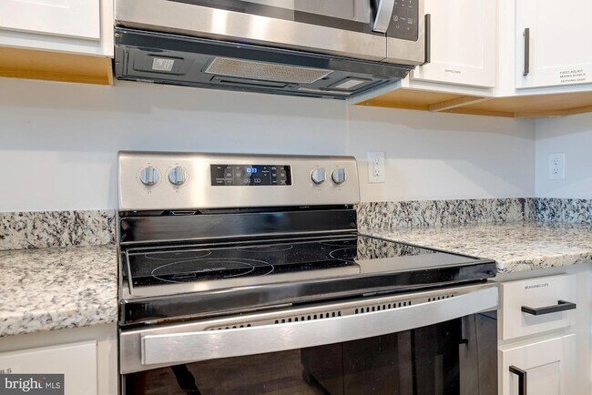 Building Photo - 262 Allison Dr