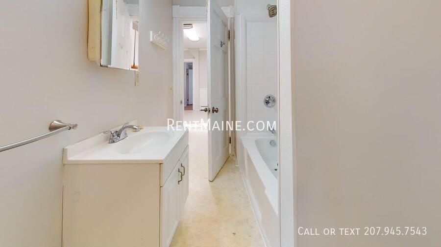 Building Photo - 101 Sanford St