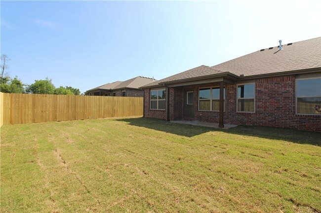 Building Photo - 411 Barbet Dr