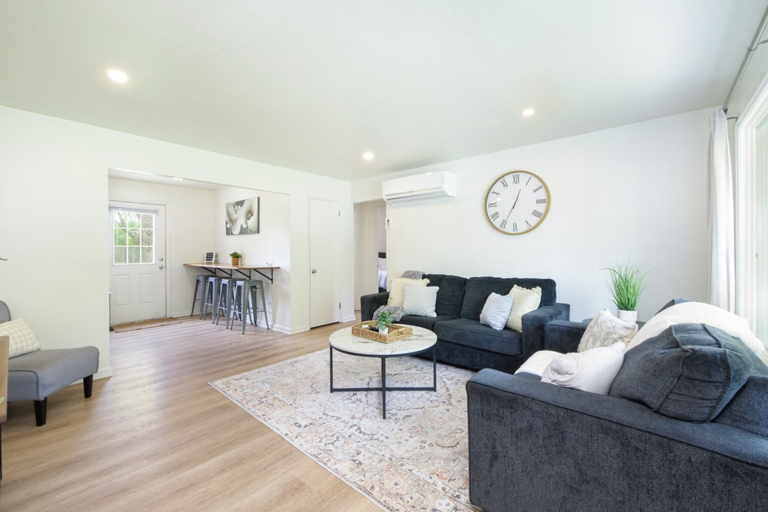 Building Photo - 6484 Aylesworth Dr