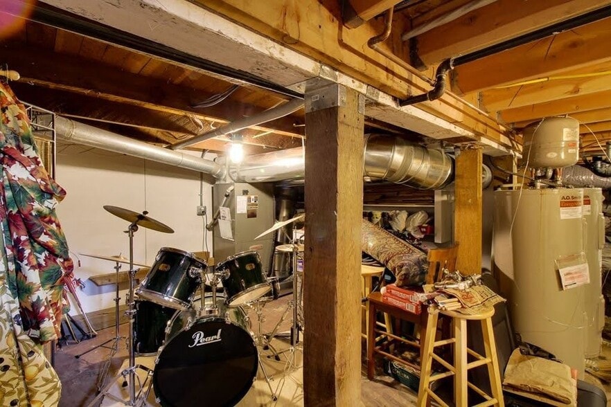 Building Photo - 1128 Hobson St