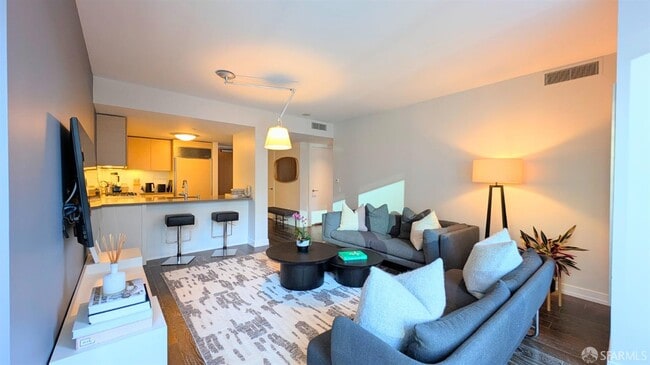 Building Photo - 301 Mission St