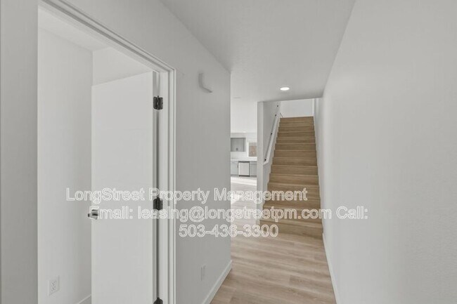 Building Photo - 820 S 19th St