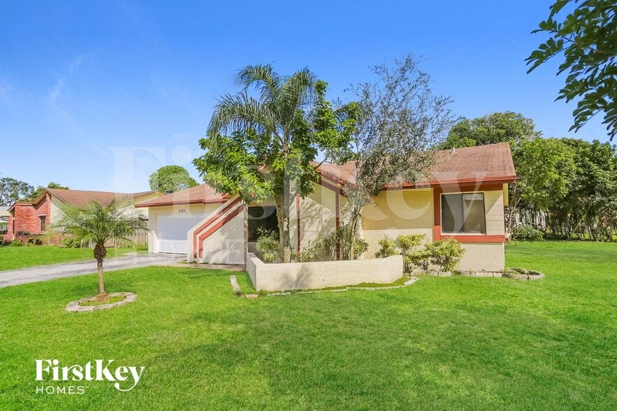 Primary Photo - 1013 SW 49th Ave