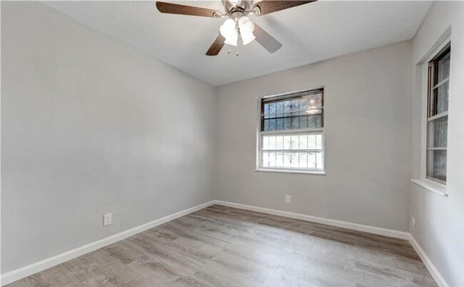 Building Photo - Renovated 3-bedroom House! HOUSING ACCEPTED!